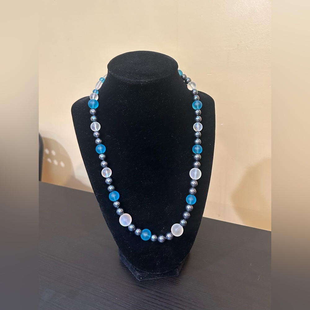 Faux Seaglass & Pearl Beaded Necklace